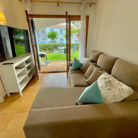 Llevant - En Planta Baja Con Piscina