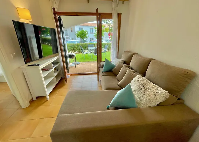 Llevant - En Planta Baja Con Piscina