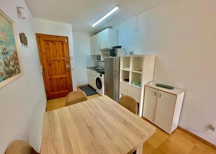 Llevant - En Planta Baja Con Piscina Apartment *