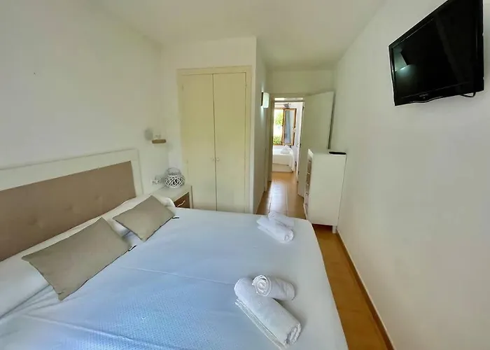 Llevant - En Planta Baja Con Piscina Apartment