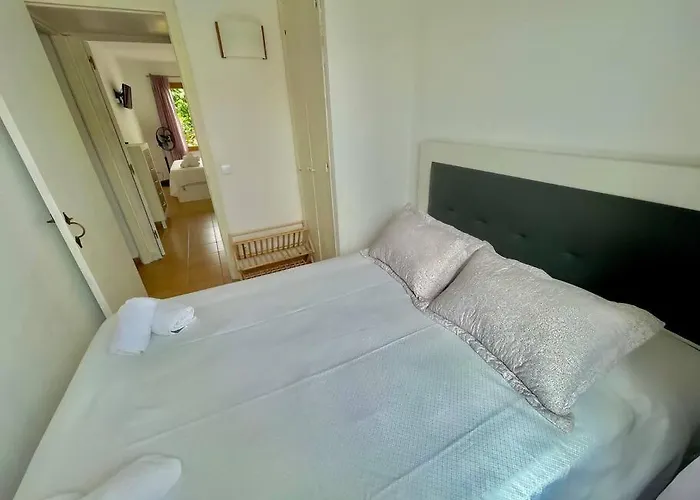 Llevant - En Planta Baja Con Piscina Apartment