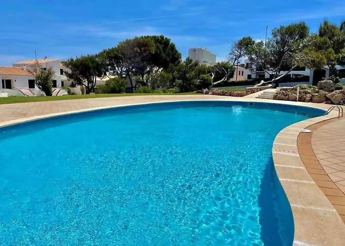 Llevant - En Planta Baja Con Piscina