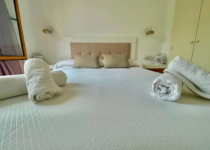 Llevant - En Planta Baja Con Piscina Apartment